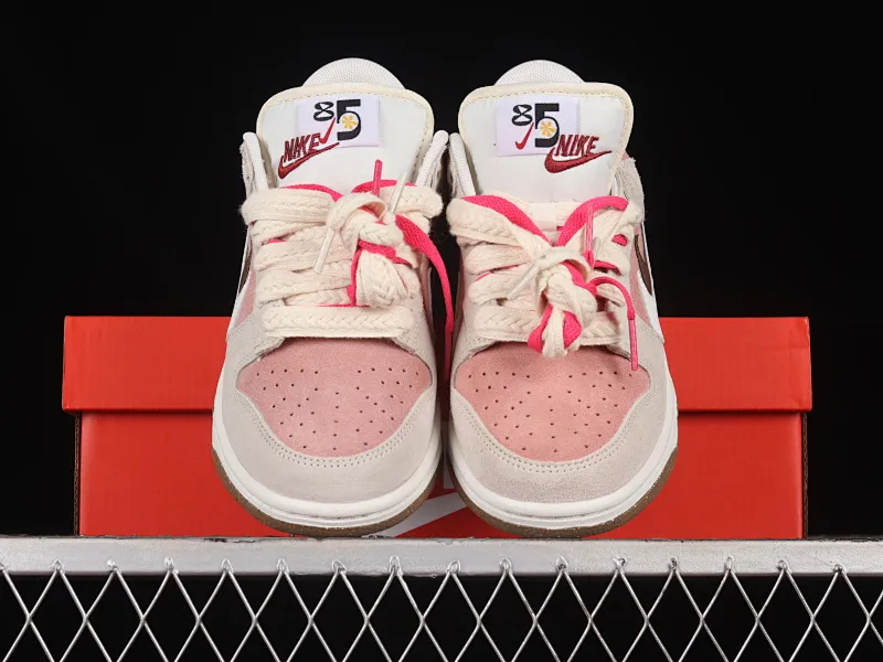 All categories Nk SB Dunk series Nk SB Dunk Low low-top sneakers Nk SB Dunk Low "85" cherry pink SB low-top sports and leisure sneakers DO9457-121